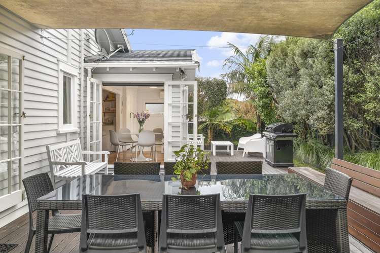 2/3 Haig Avenue Three Kings_9
