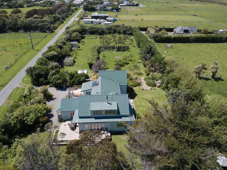 21 Atkinson Avenue Otaki Beach_20