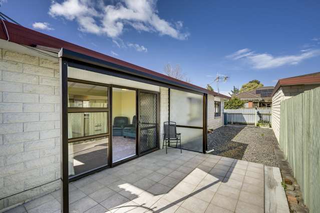2/52 Avondale Road Taradale_4