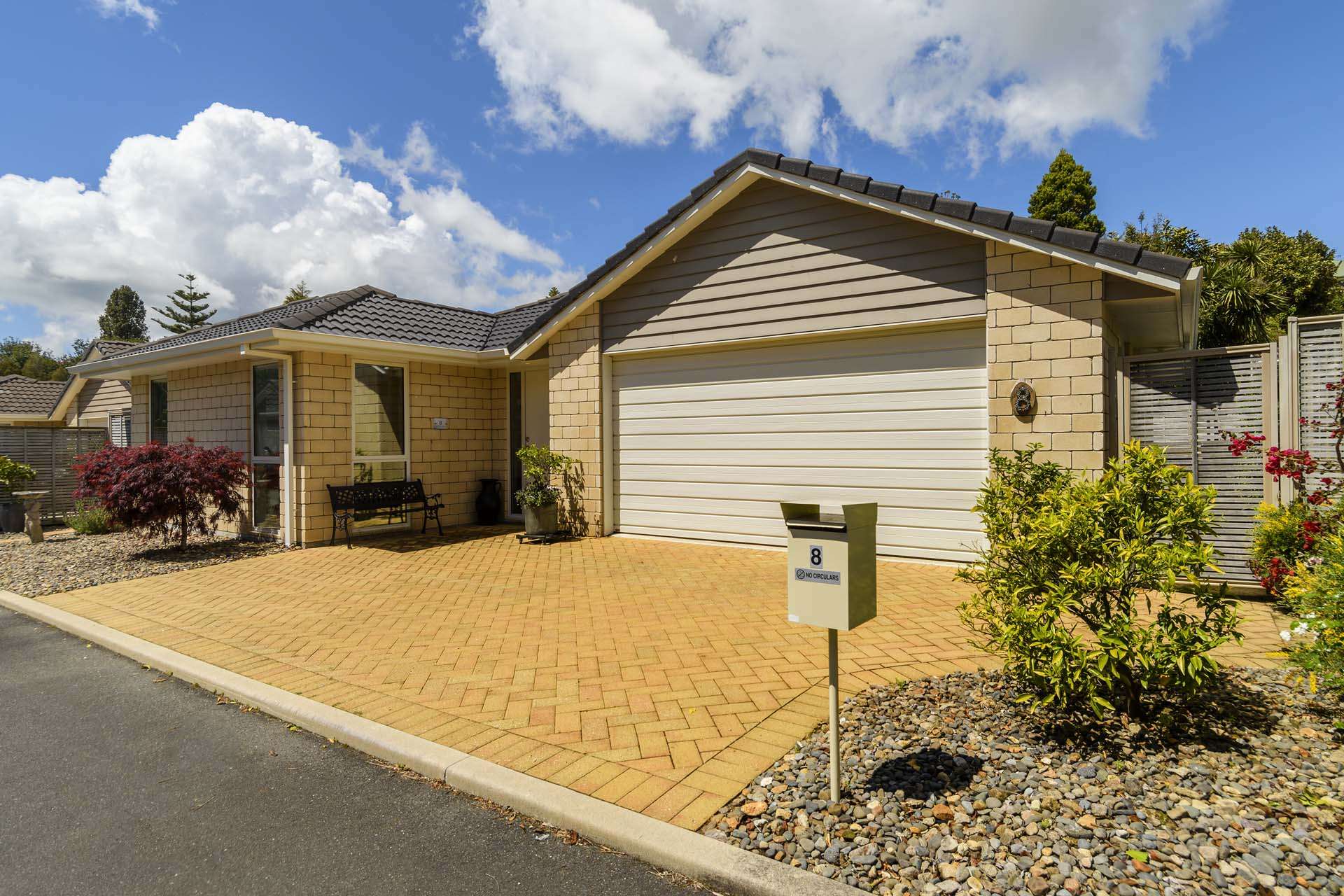 8 Barossa Way Brookfield_0