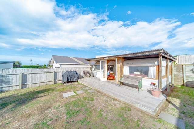 75 Gillies Crescent Waimarama_1