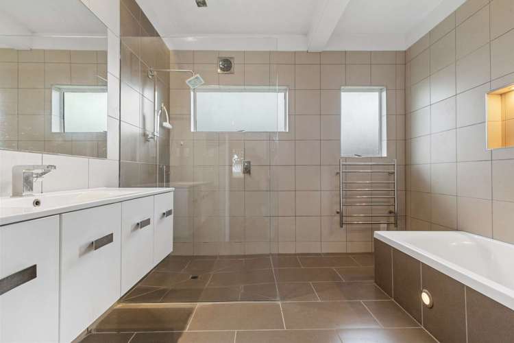 42 Utuhina Road Springfield_15