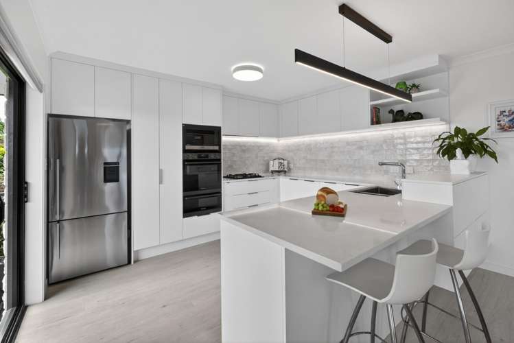 25 Aurora Avenue Welcome Bay_10