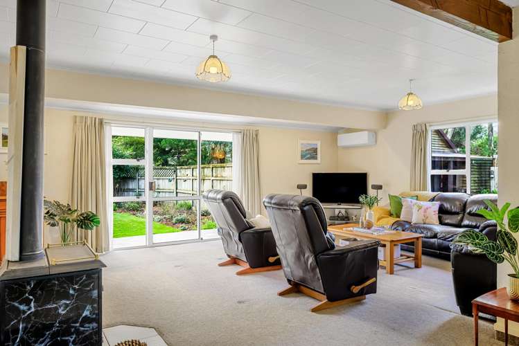 15 Neal Road Rarangi_9