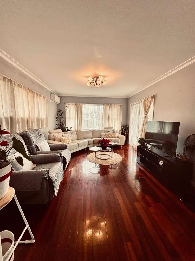 4 Ayton Drive Totara Vale_20