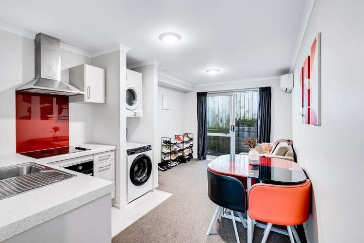 B/8/30 Hunter Street 500063_6