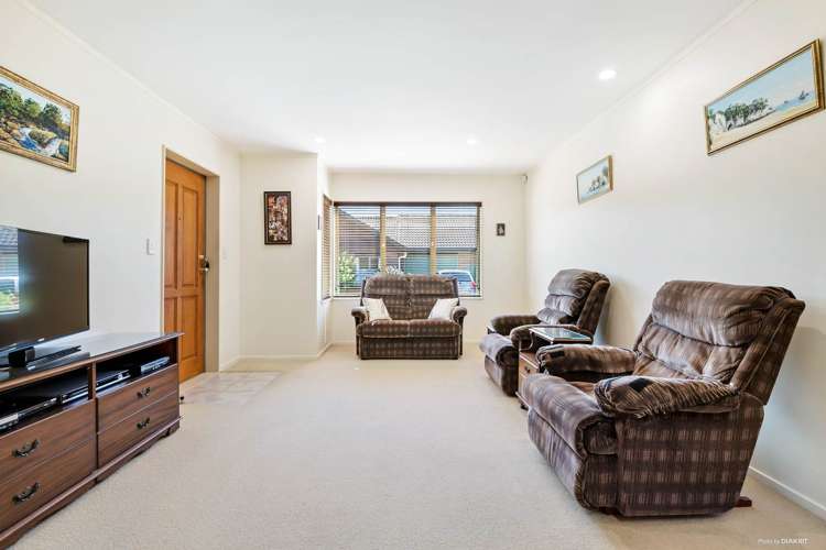 15/262 Centreway Road Orewa_7
