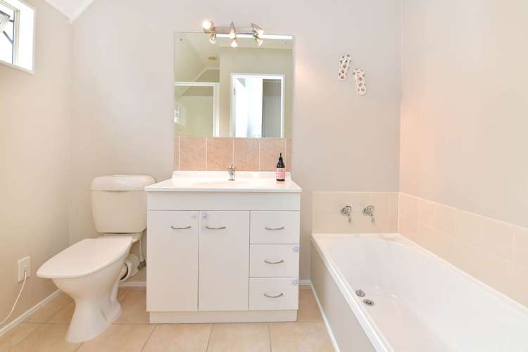 1/130 Brian Crescent Stanmore Bay_14