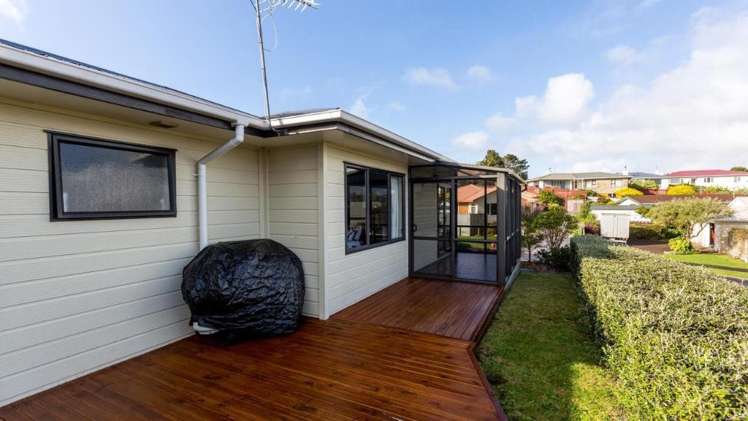 81 Oranga Street Westown_18