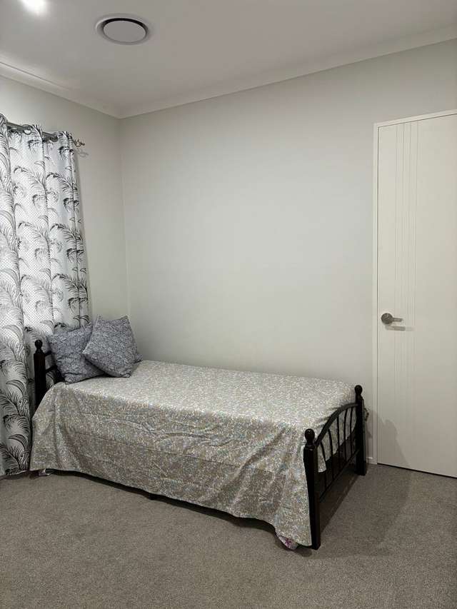 7 Raumaota Road Flat Bush_1