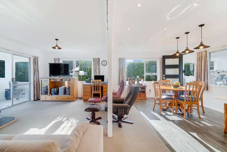 14 Cumming Street Okato_9