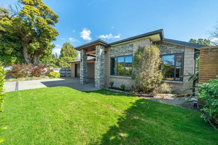 8 Benzie Avenue Wallaceville_32