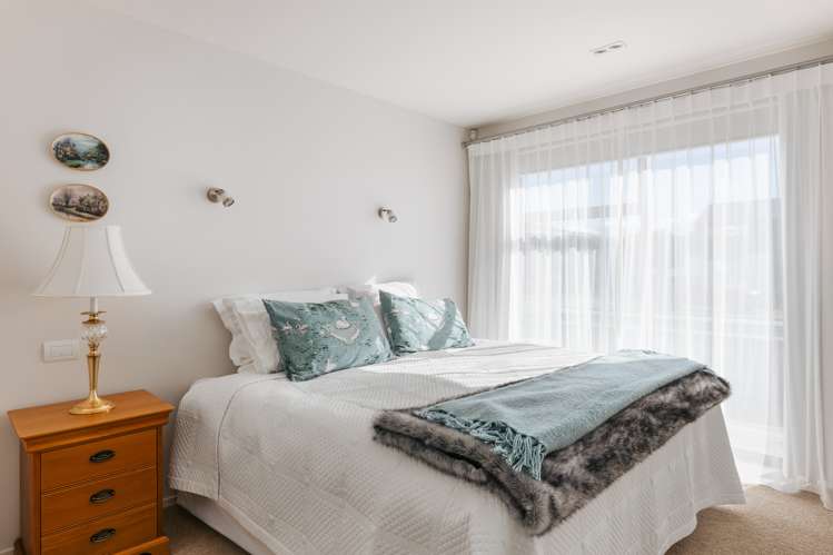 108 Harbour Drive Otumoetai_15