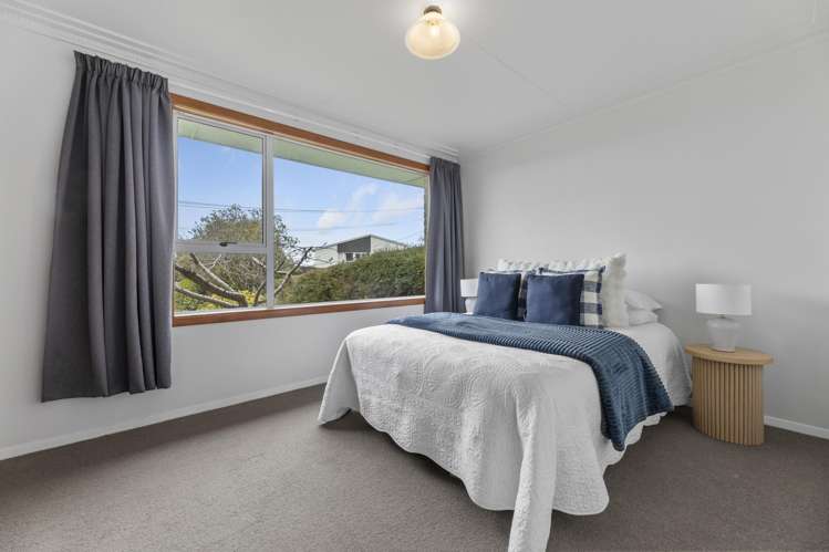 75 Gilkison Street Halfway Bush_13