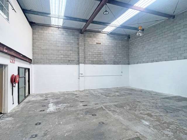 Unit B/9 Anvil Road Stanmore Bay_2