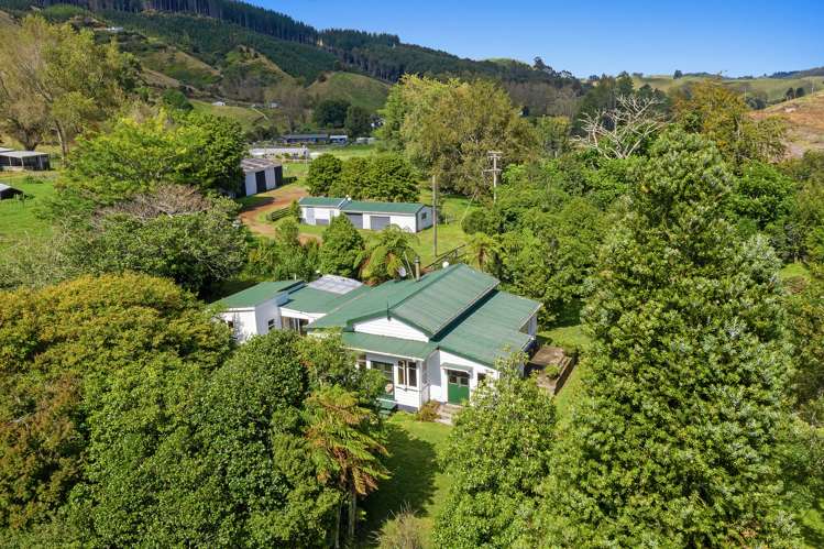 1335 Manawahe Road Manawahe_17