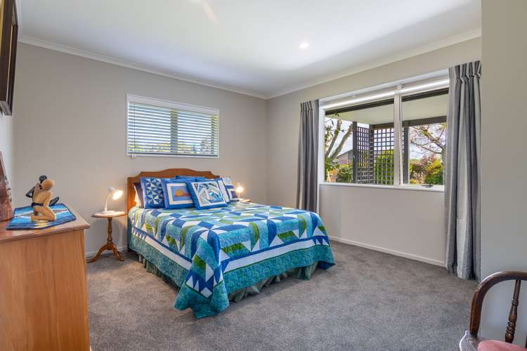 18 De La Mare Drive Leamington_8