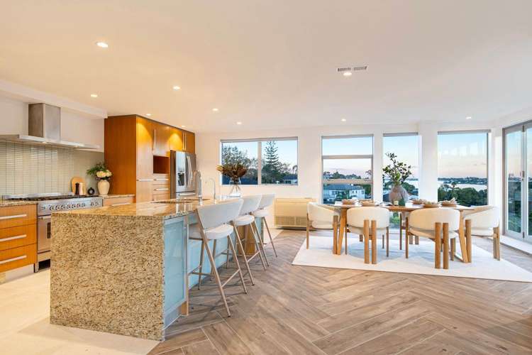 129A Beach Road Castor Bay_9