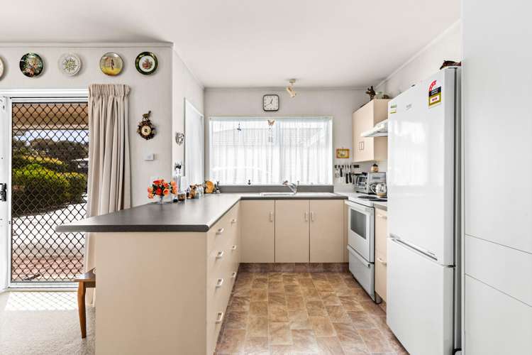 3/2 Anzac Avenue Onekawa_2