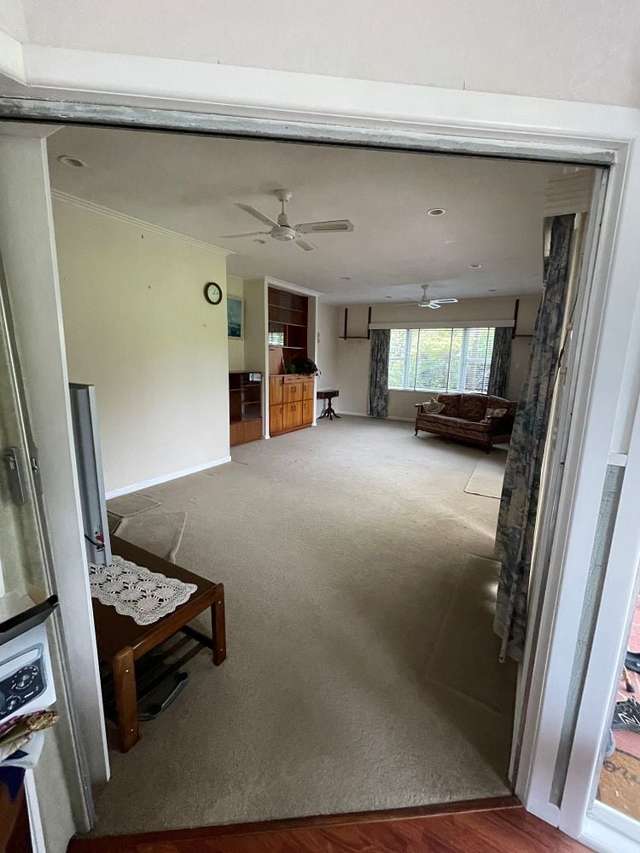 Spacious semi rural family home