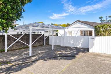 1042 Great North Road_2