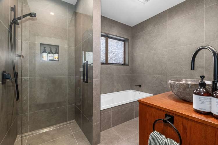 253 Fairway Drive Te Kamo_17