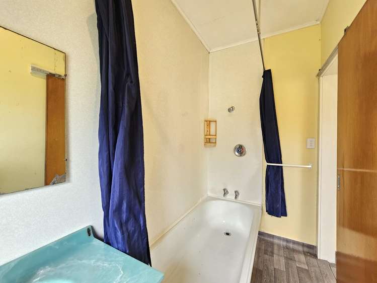 15 Main Road Whataroa_14