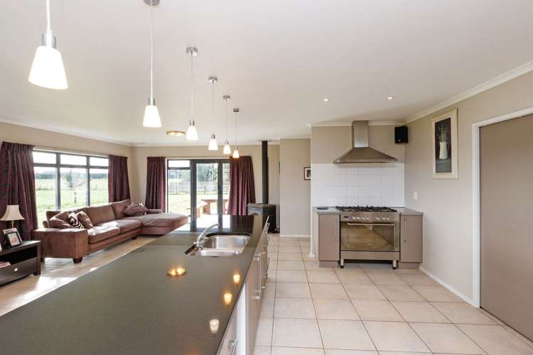 2001b Longburn Rongotea Road Longburn_11