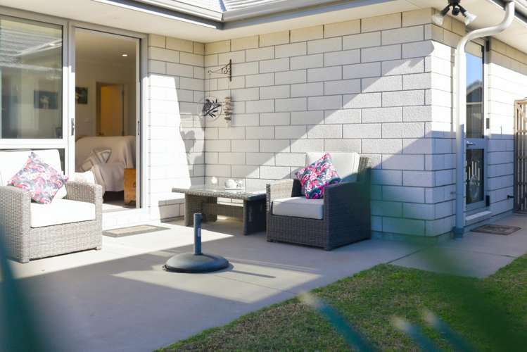25 Arrow Close_2