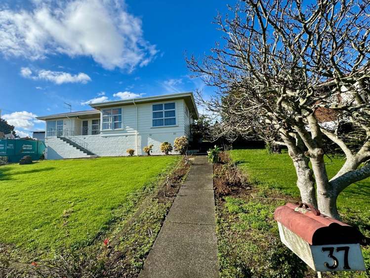 37 McCullough Avenue_0