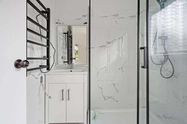 1 Bush Point Road Cable Bay_17
