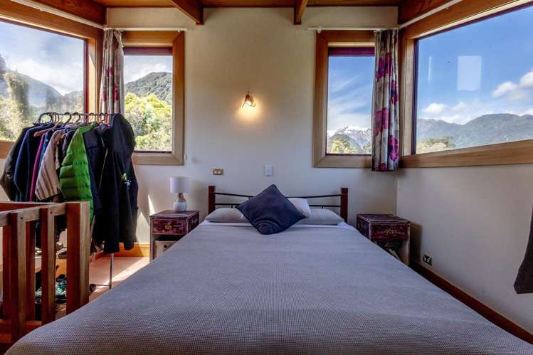 116 Cron Street Franz Josef_24