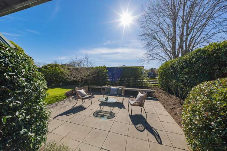2 Springvale Gardens Harewood_14