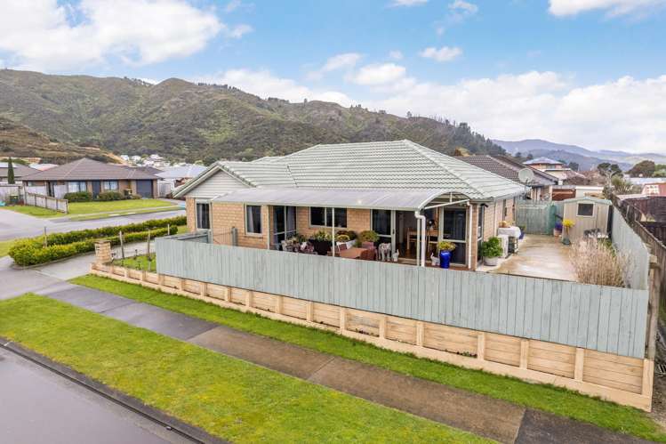 2 Fraser Colman Grove Wainuiomata_25