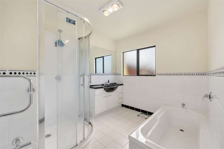 11 Fairchild Avenue Goodwood Heights_15