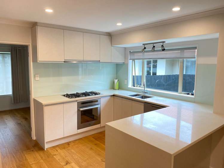 22 Gillett Place Botany Downs_2