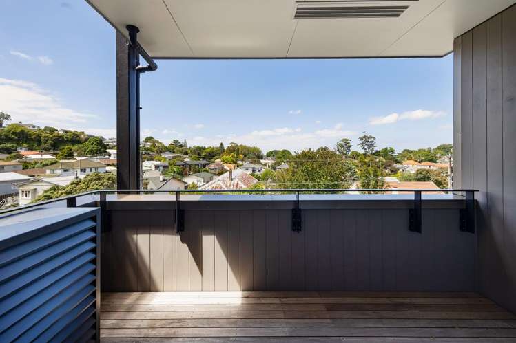 209/1 Kimiora Street Three Kings_9