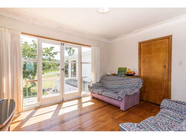 8 Grendon Road Titirangi_2