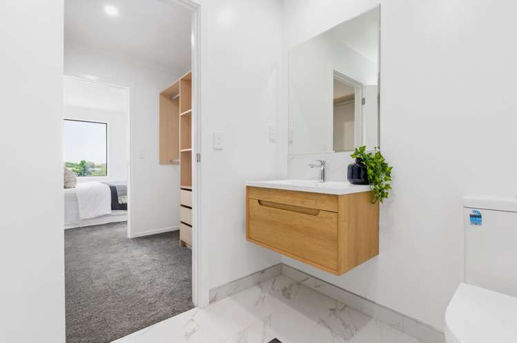 1/17 Halo Green Peacocke_16