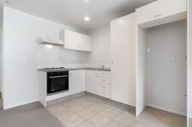 8F/2 Whitaker Place Grafton_4