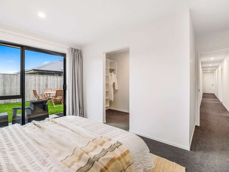 160 Faringdon Boulevard Rolleston_16