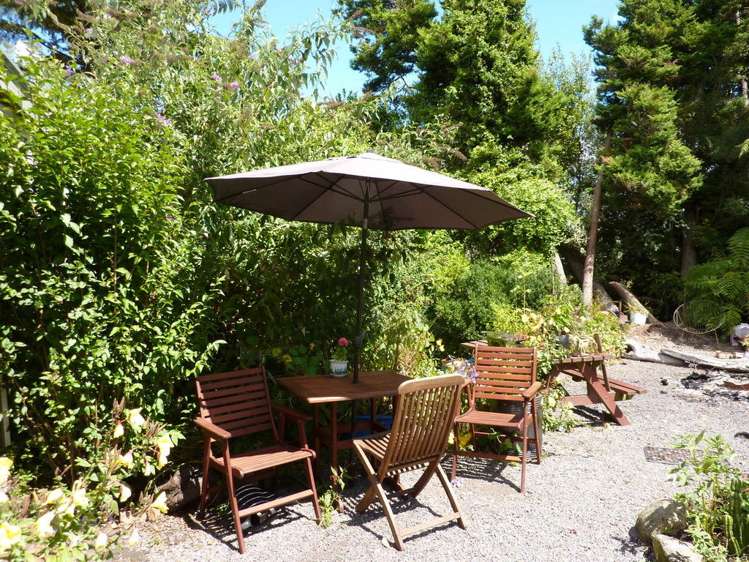 6 Newcastle Street Waimangaroa_2