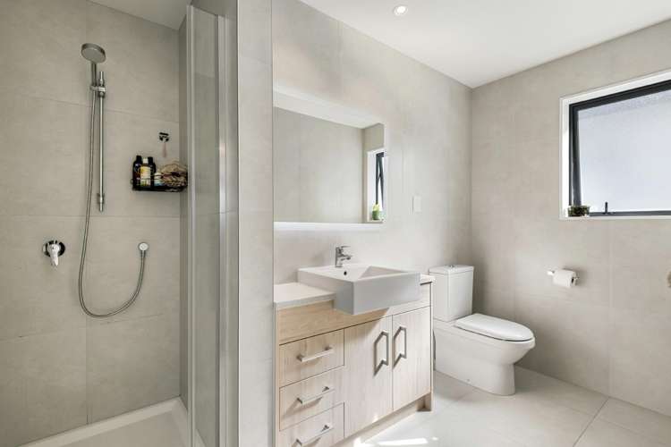 4b Rosalind Road Glenfield_11