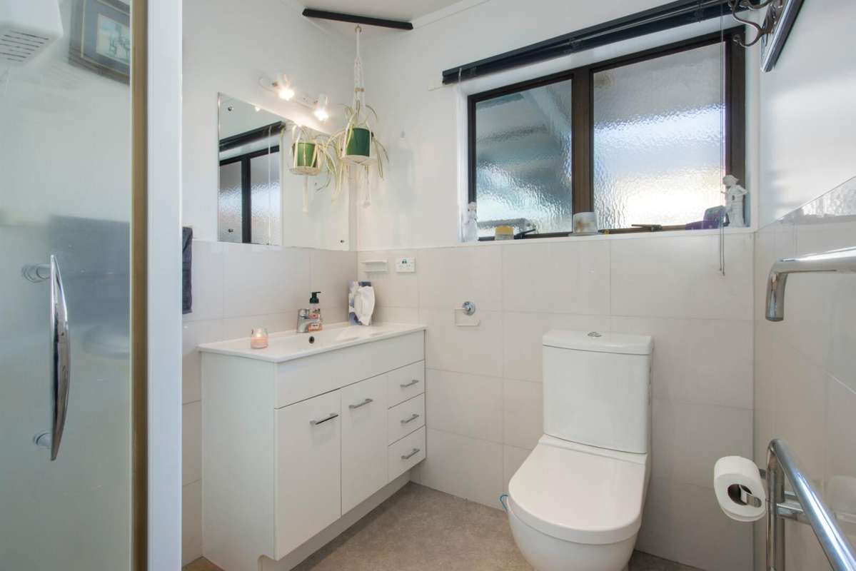 2/33 Kea Street_2