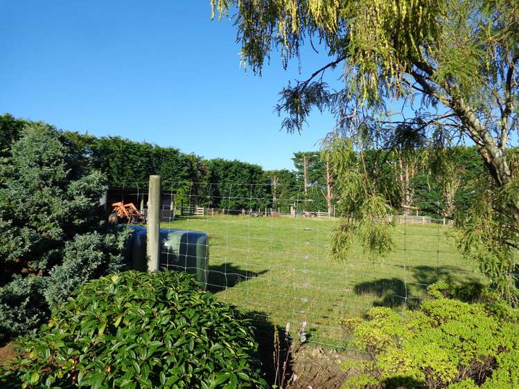 13 Mckay Road Clinton and Surrounds_24