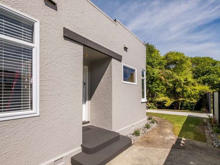 1 Roy Street Tawa_13