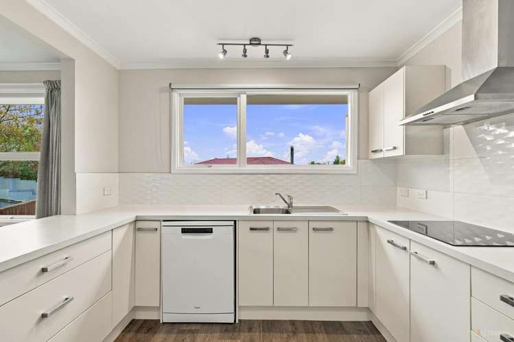 10 Karaka Street Glenwood_12