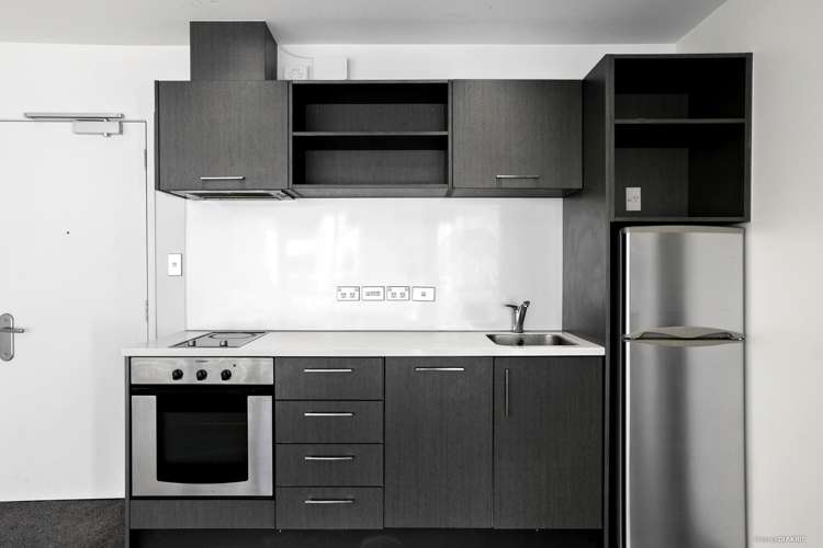 404/74 Albert Street_3