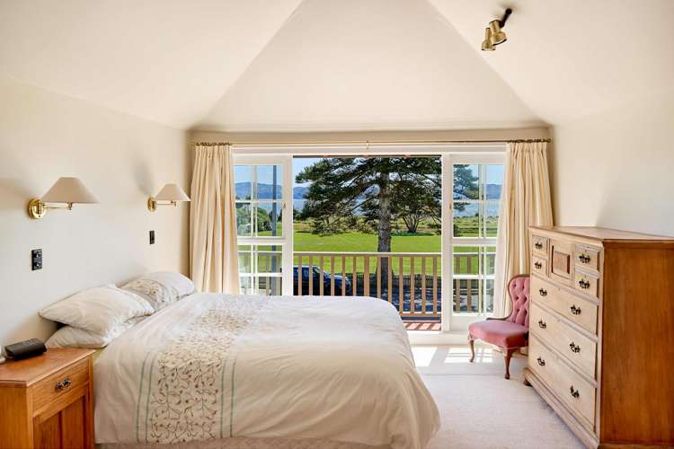 35 Marine Parade Eastbourne_19