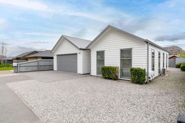 37 Jones Avenue Lower Shotover_2